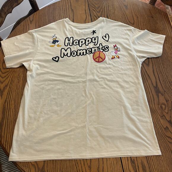 Mickey Mouse Juniors' Minnie Mouse Graphic Tee with Crochet Patch XL - Picture 4 of 7